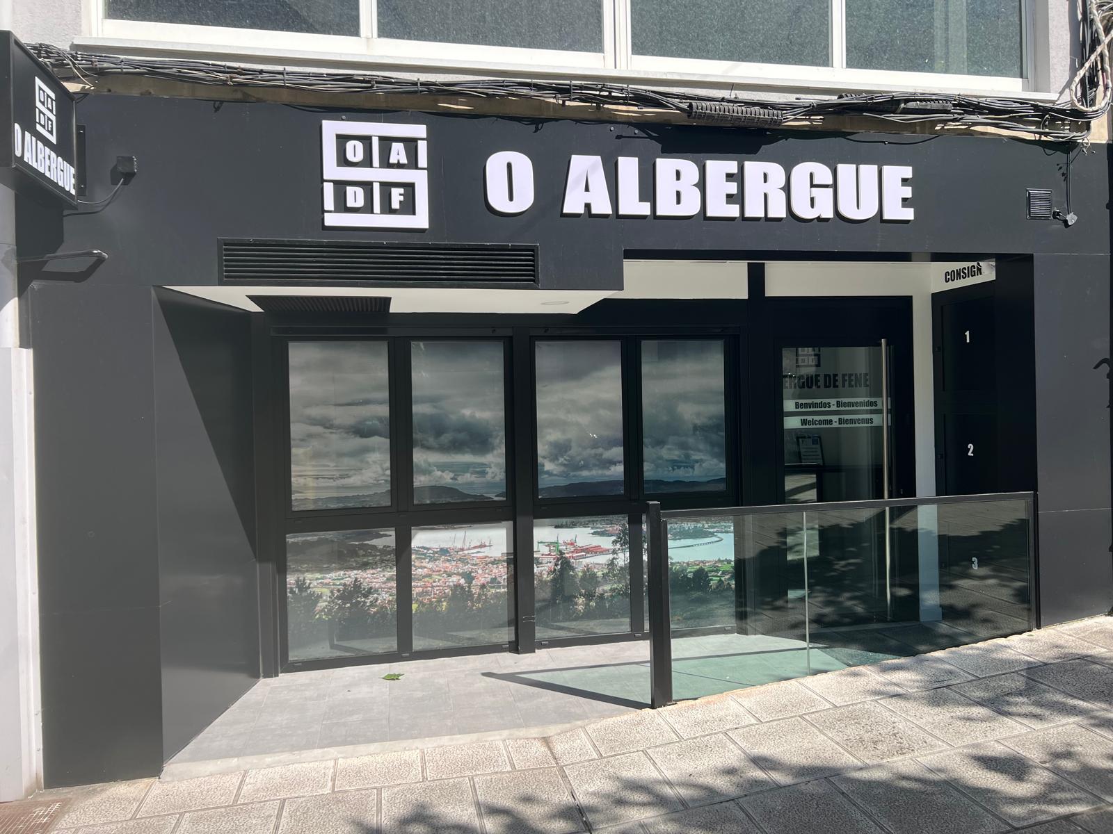 Fachada de O Albergue de Fene